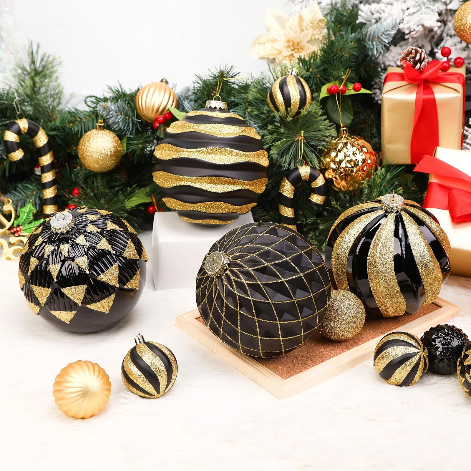 4Pcs 6''/150mm Black&Gold Large Christmas Ball Ornaments with Hooks