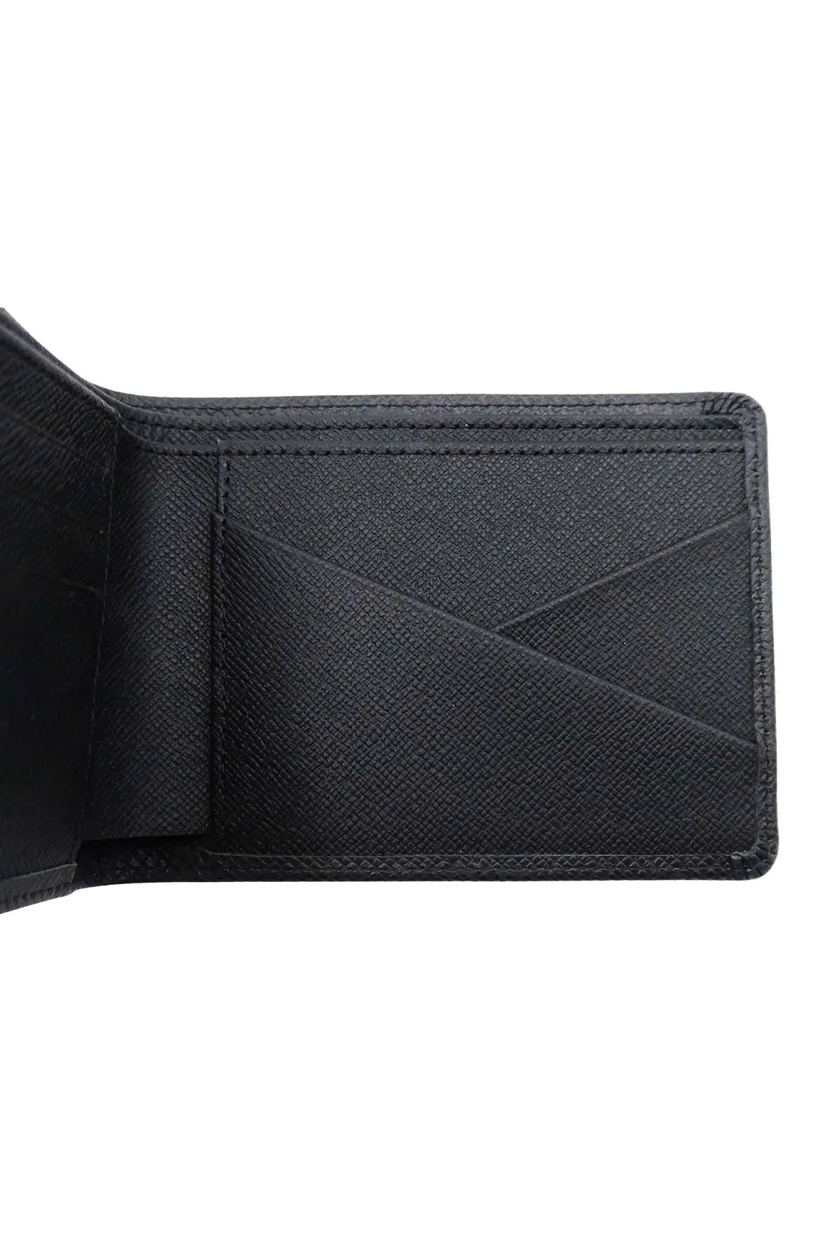 Bifold Wallet Taiga Leather Black