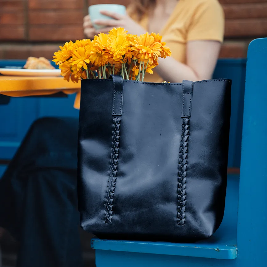 Double-Dutch Tote in Navy