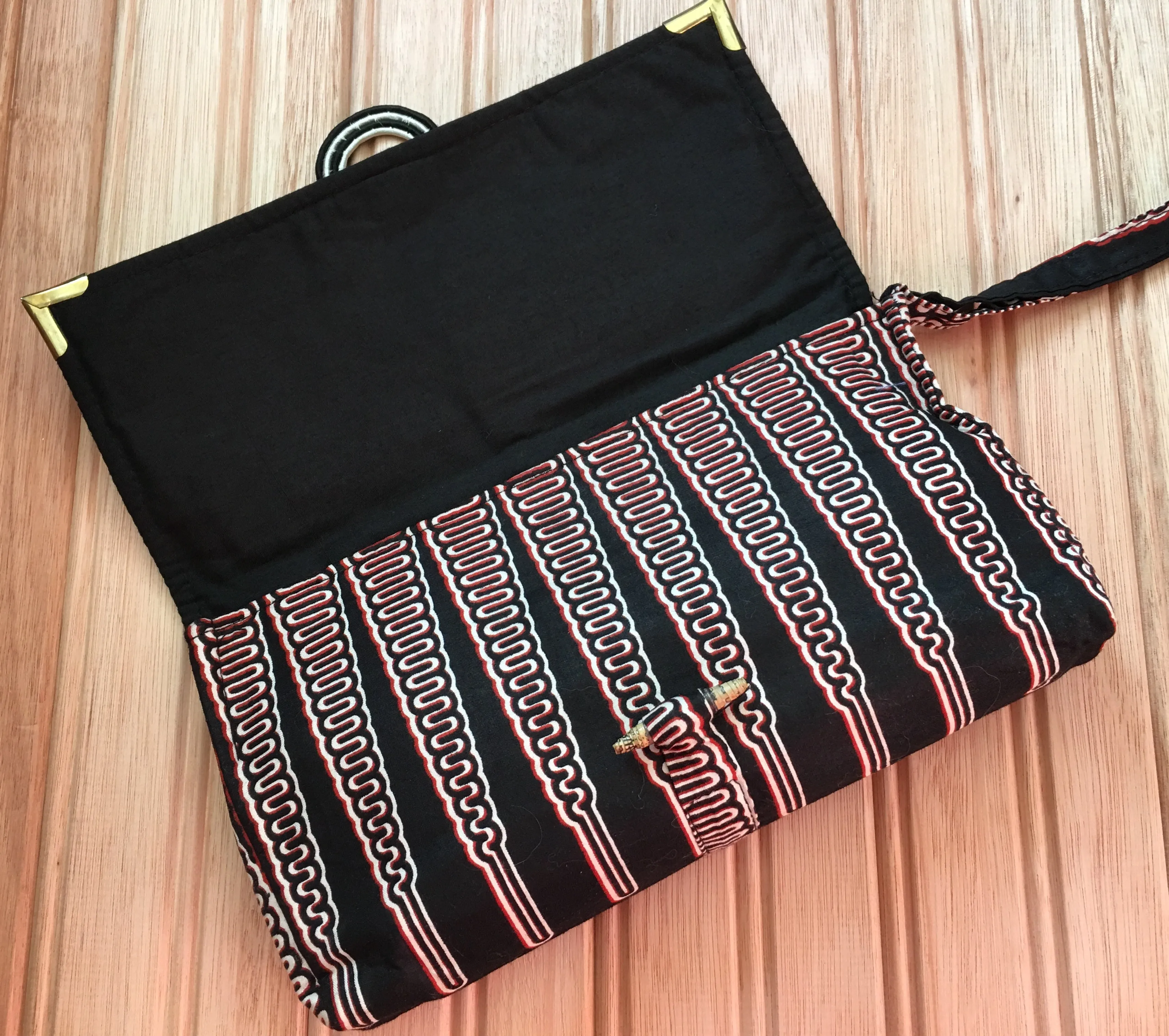 Rwandan Batik Wristlet Clutch - Midnight Merlot